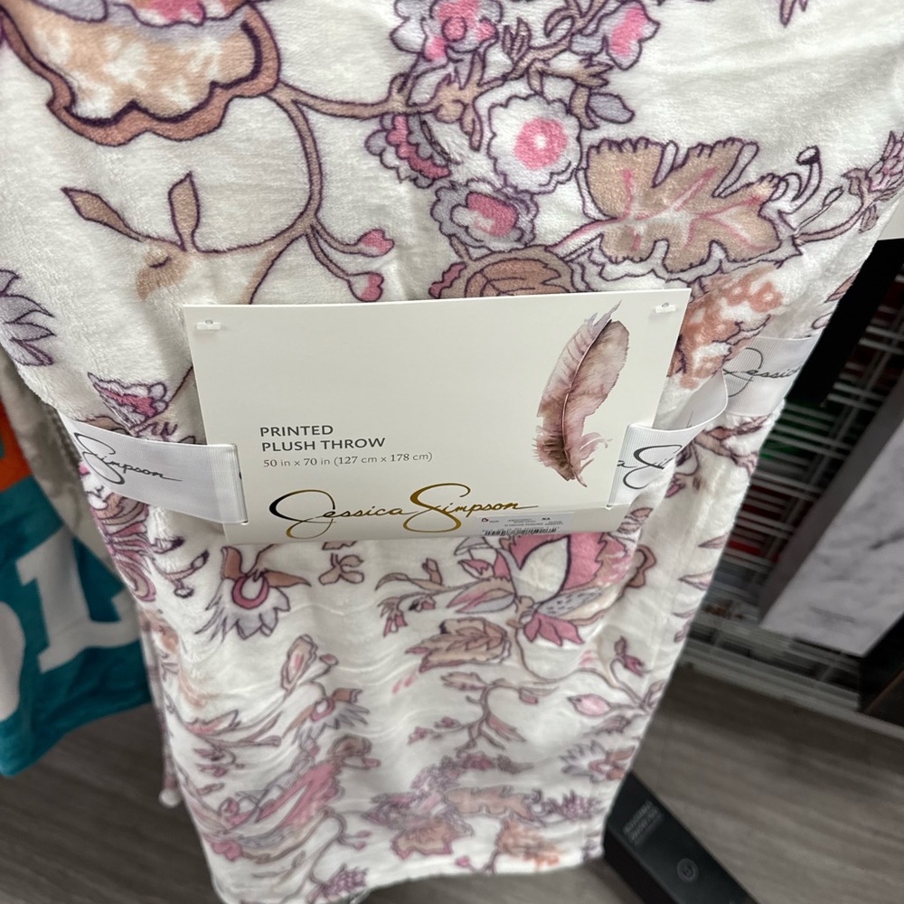 Jessica Simpson Floral Plush Throw